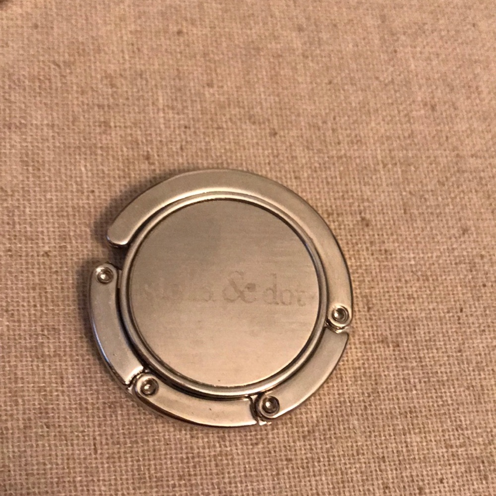 Purse hanger thing